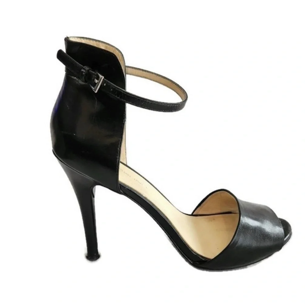 Bandolino Arrowhead Navy Blue Ankle Strap Heels Size 9